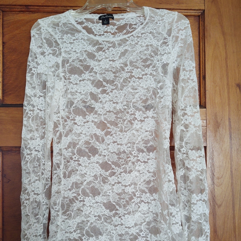 🤍🤍Lacy White Top🤍🤍